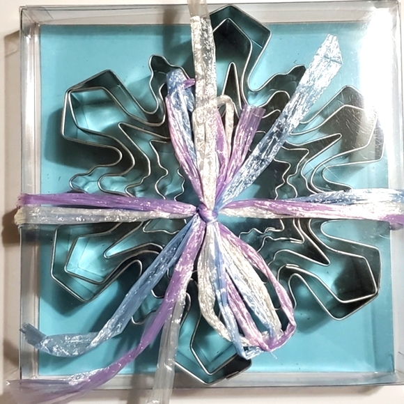 Cookie Cutters Snowflakes 5 Different Styles and 5 Nesting Pieces #2 - Picture 16 of 16